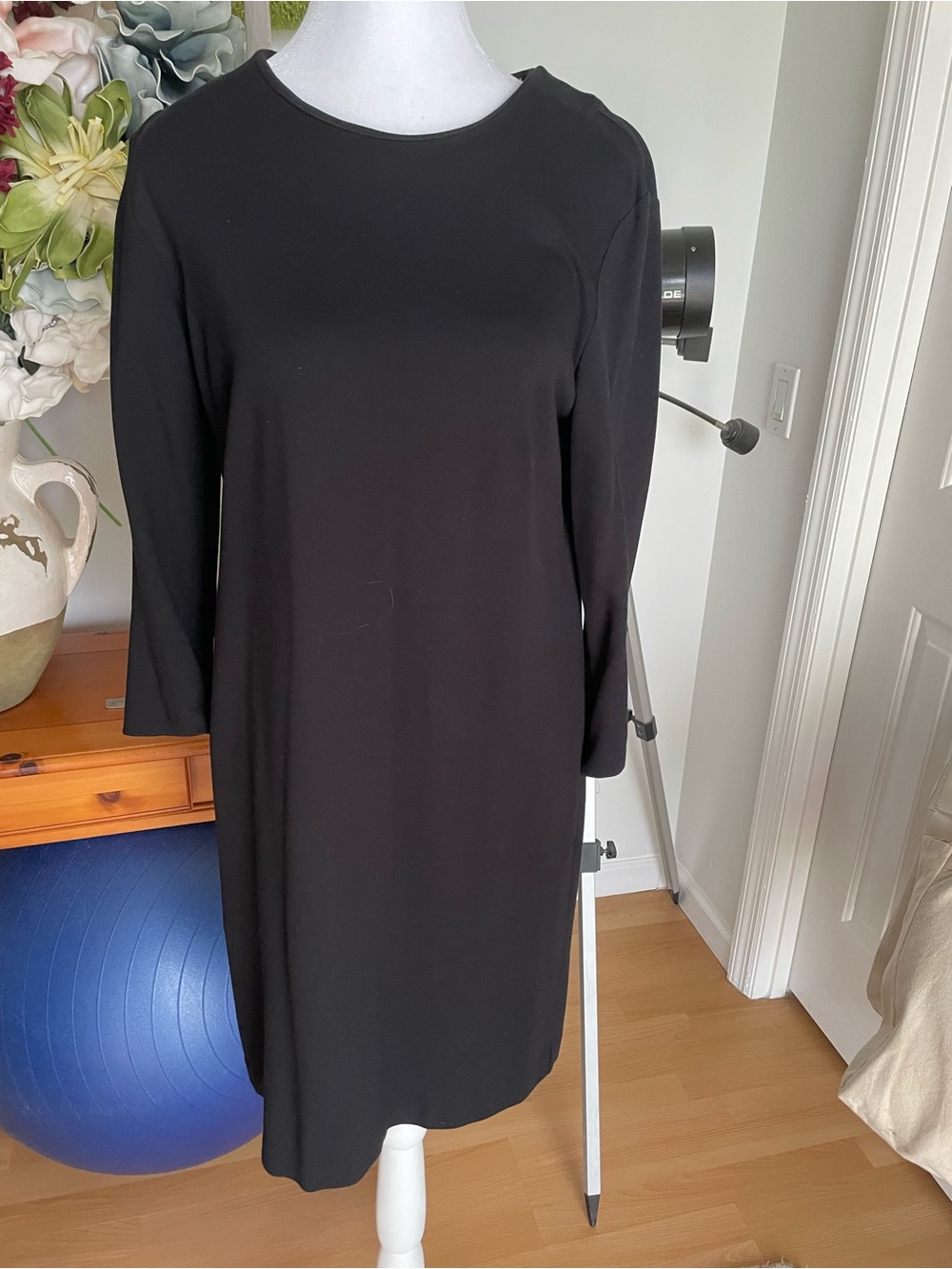 Ann Taylor Black 3/4 Sleeve Shift Dress